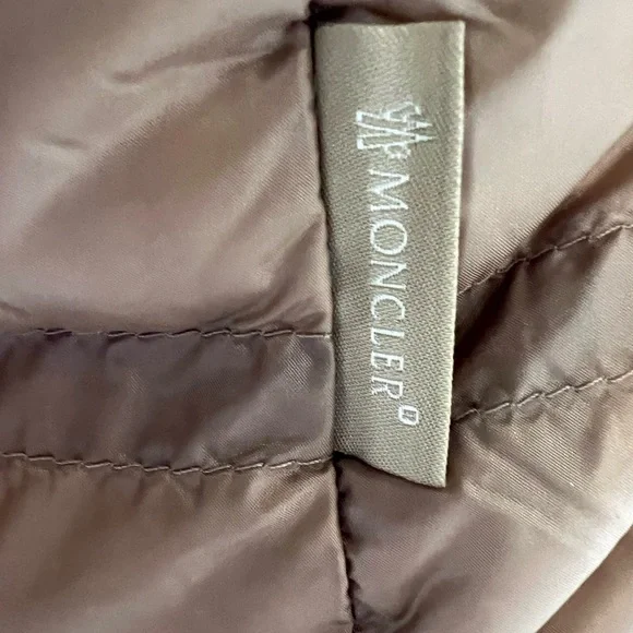 Moncler Women's LISSY Lightweight Puffer Size 2 - Picture 10 of 12